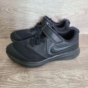 Nike kids running shoes sz 11